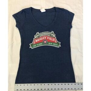 Women LG V-neck Wrigley field T-shirt‎